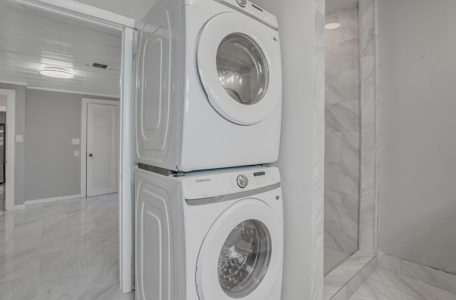 NORTH PALM BEACH - Residential