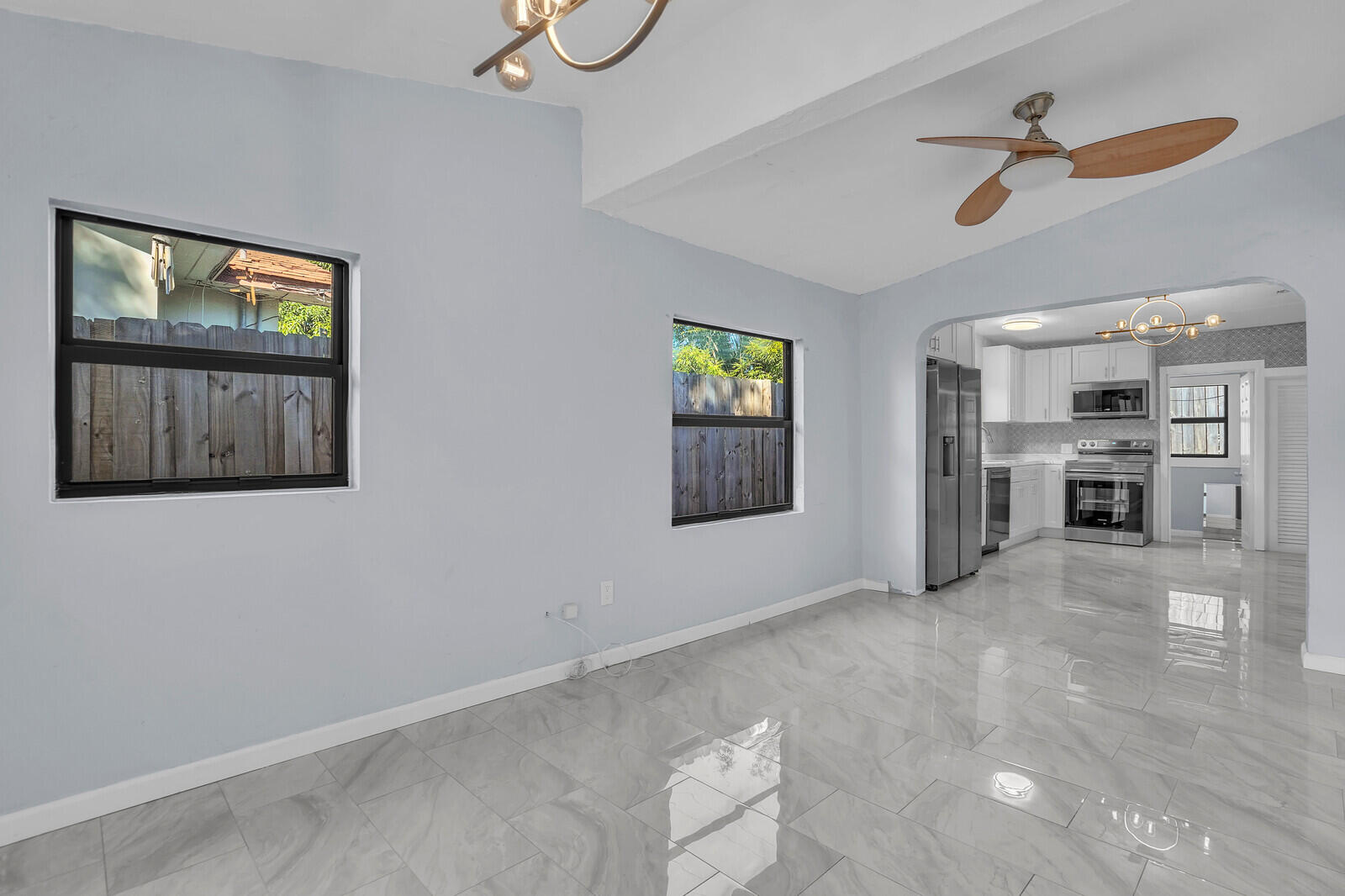 NORTH PALM BEACH - Residential