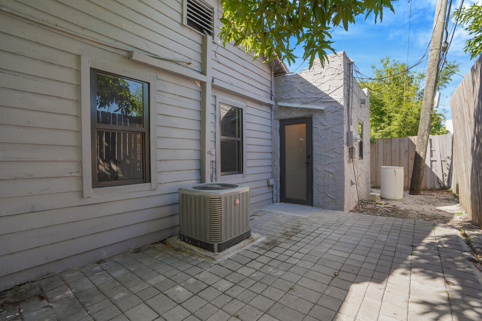 NORTH PALM BEACH - Residential