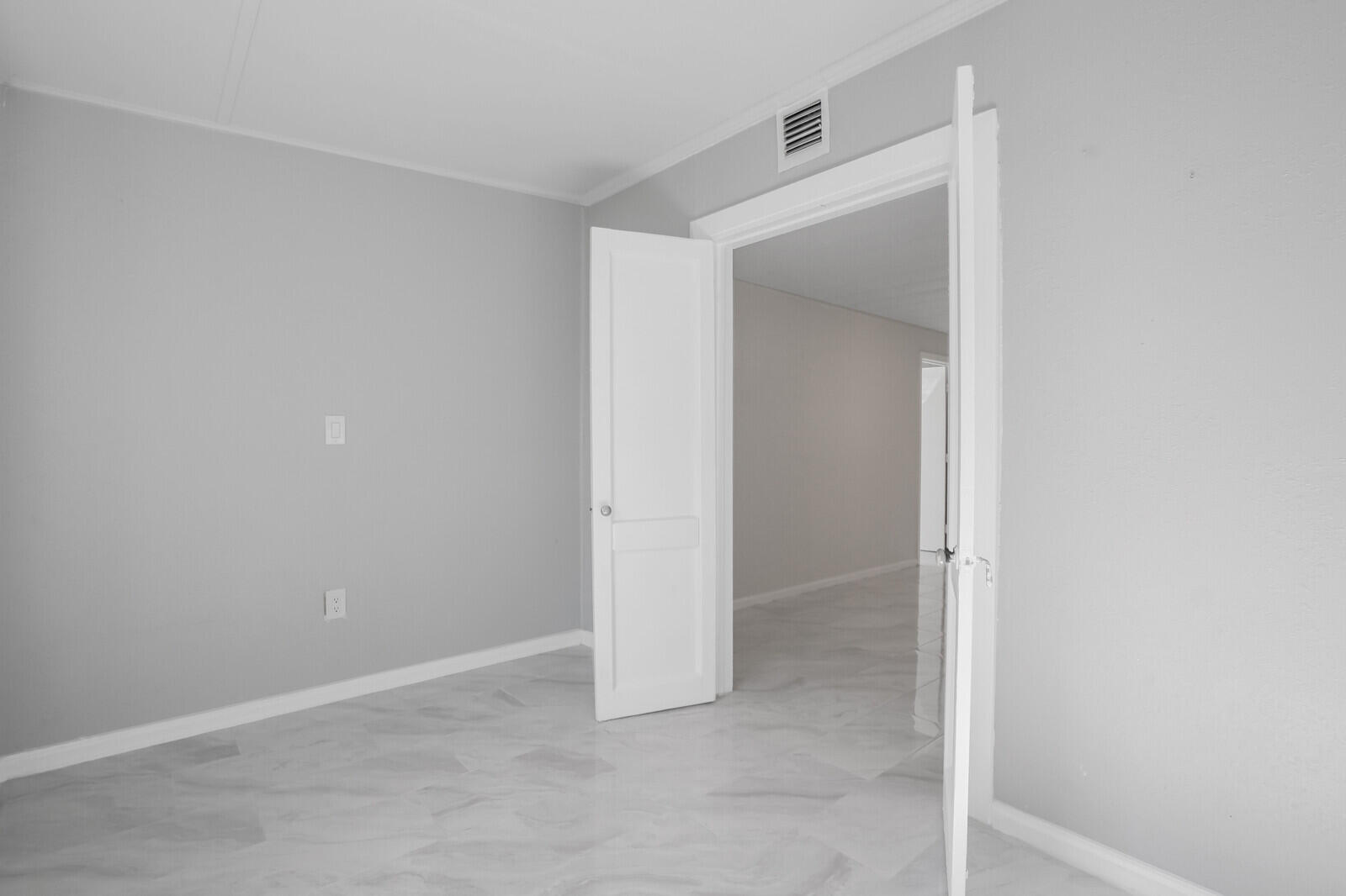 NORTH PALM BEACH - Residential