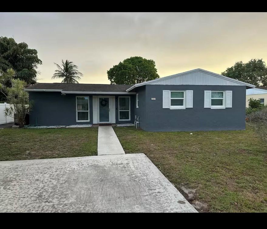 GREAT AMAZING SINGLE FAMILY WITH GREAT BACKYARD WITH 2 BIG BEDROOMS 2 BATHS IN THE HEART OF MARGATE. PROPERTY WILL NOT LAST FAST APPROVAL PROCESS.