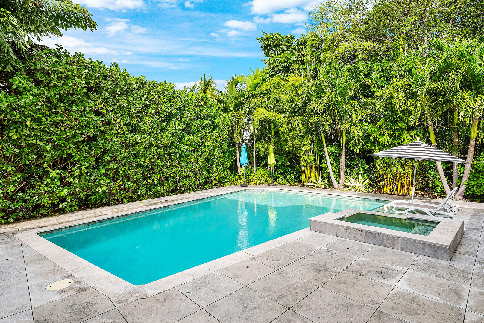 ROYAL PALM YACHT & COUNTRY CLUB - Residential