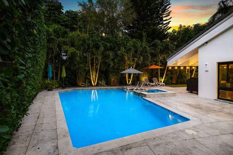 Tiny photo for 229 S Maya Palm Drive, Boca Raton, FL 33432 (MLS # R11161136)
