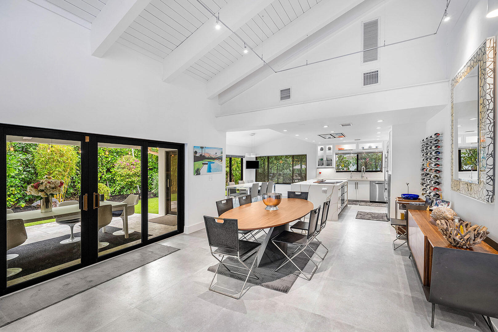 ROYAL PALM YACHT & COUNTRY CLUB - Residential