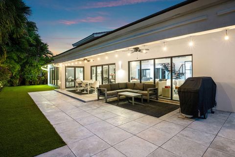 Tiny photo for 229 S Maya Palm Drive, Boca Raton, FL 33432 (MLS # R11161136)