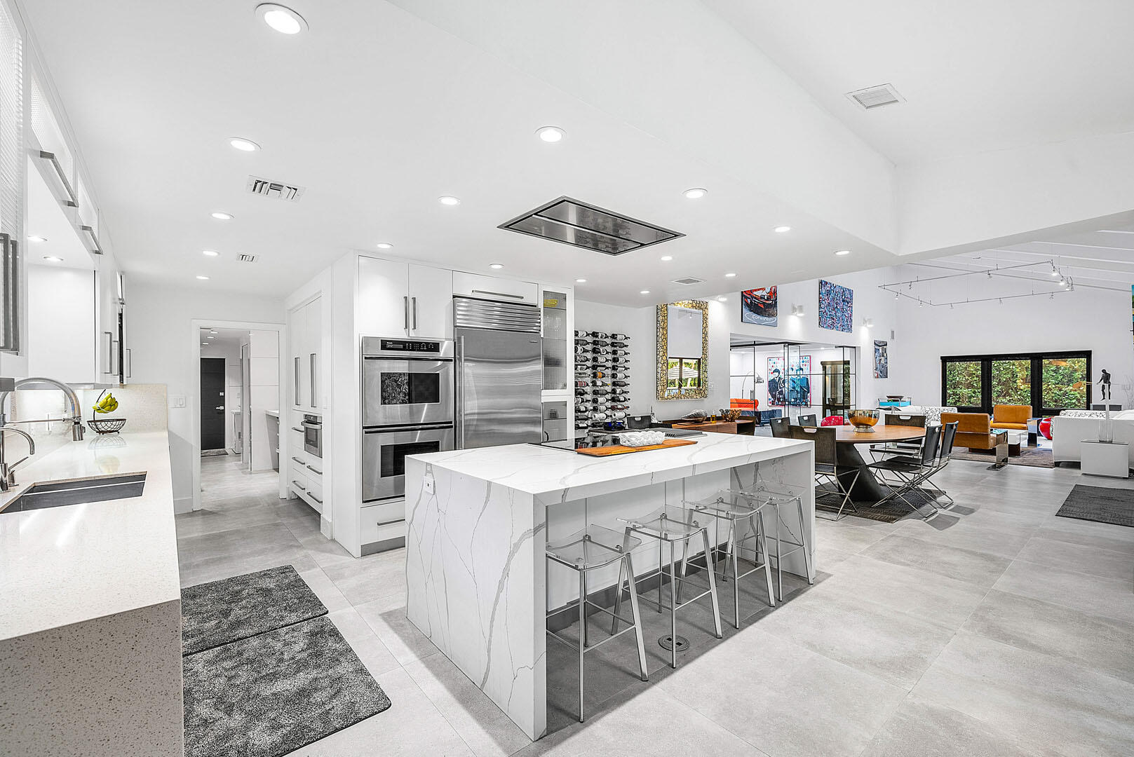 ROYAL PALM YACHT & COUNTRY CLUB - Residential