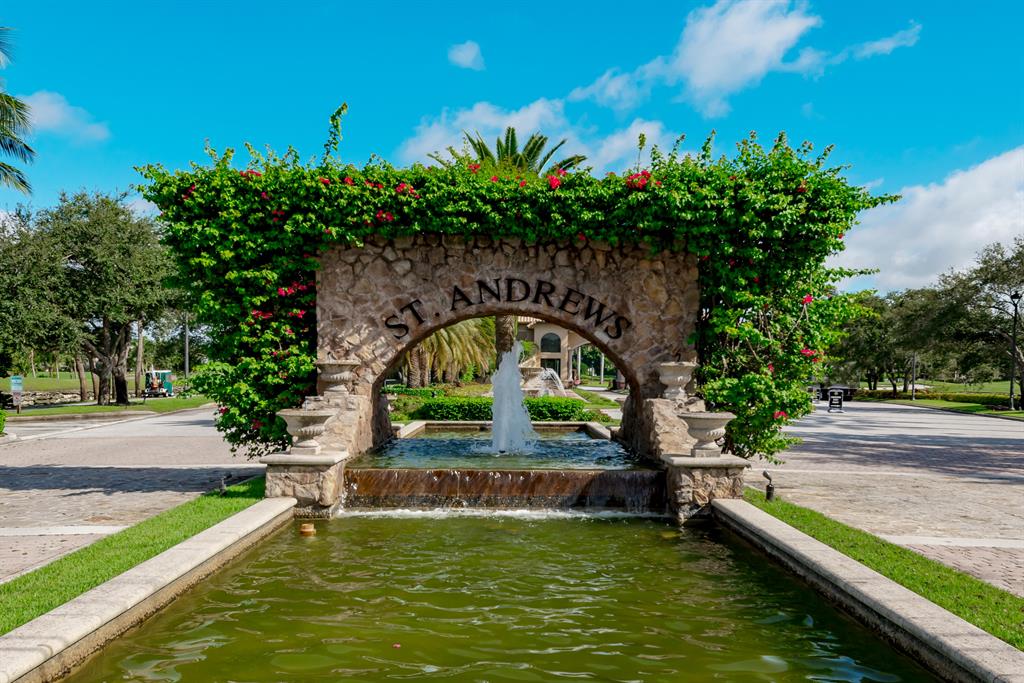 ST ANDREWS COUNTRY CLUB 5 - Residential