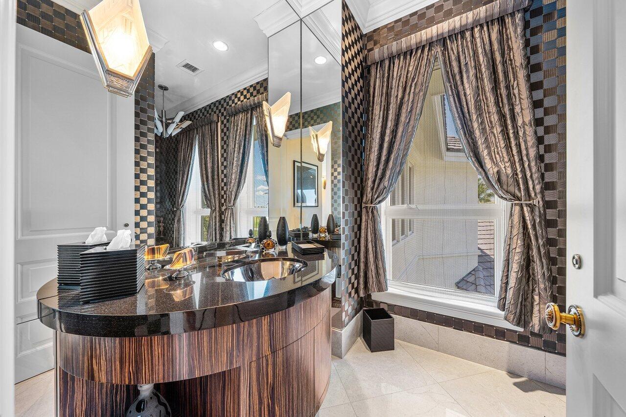 SAILFISH POINT - Residential