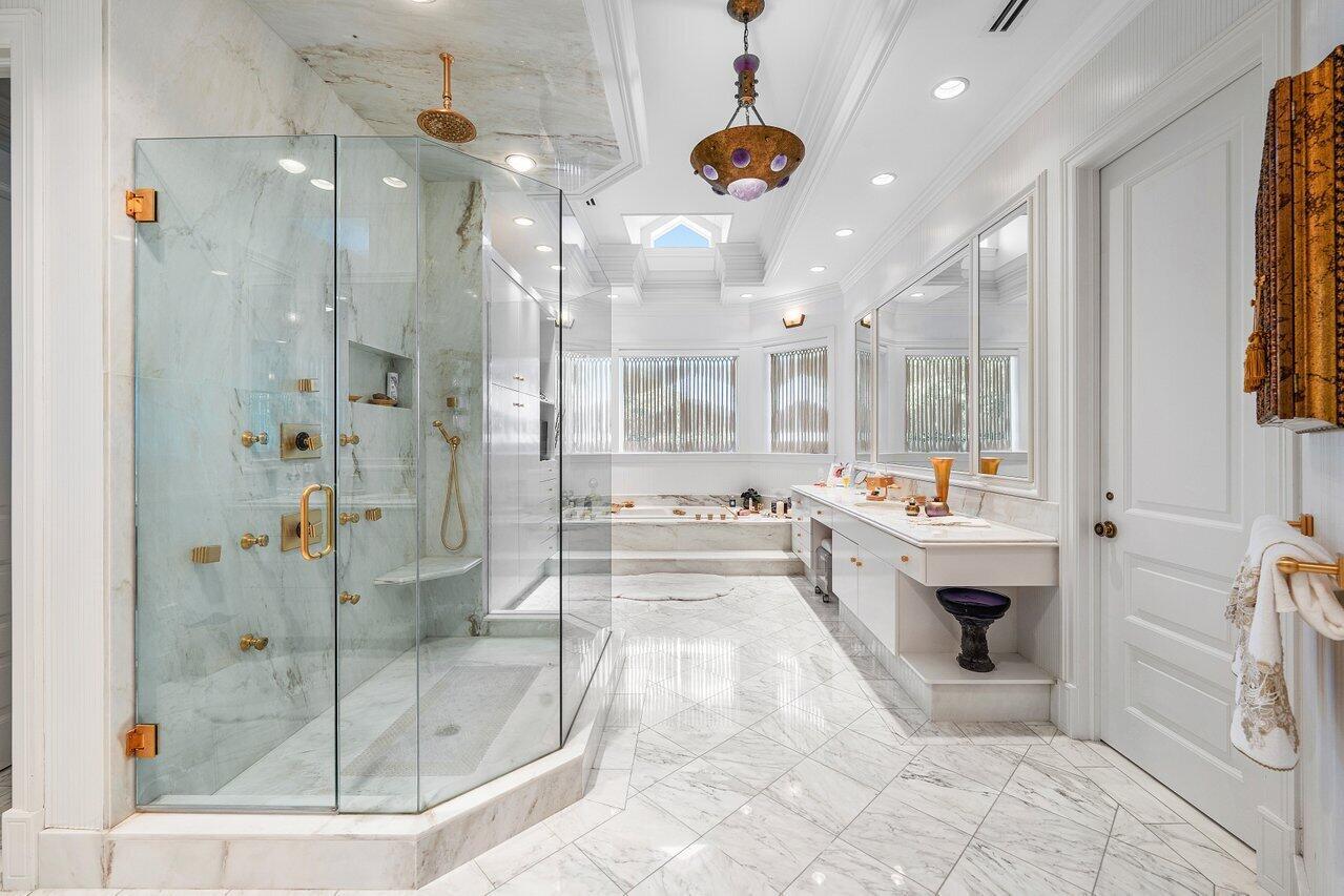 SAILFISH POINT - Residential