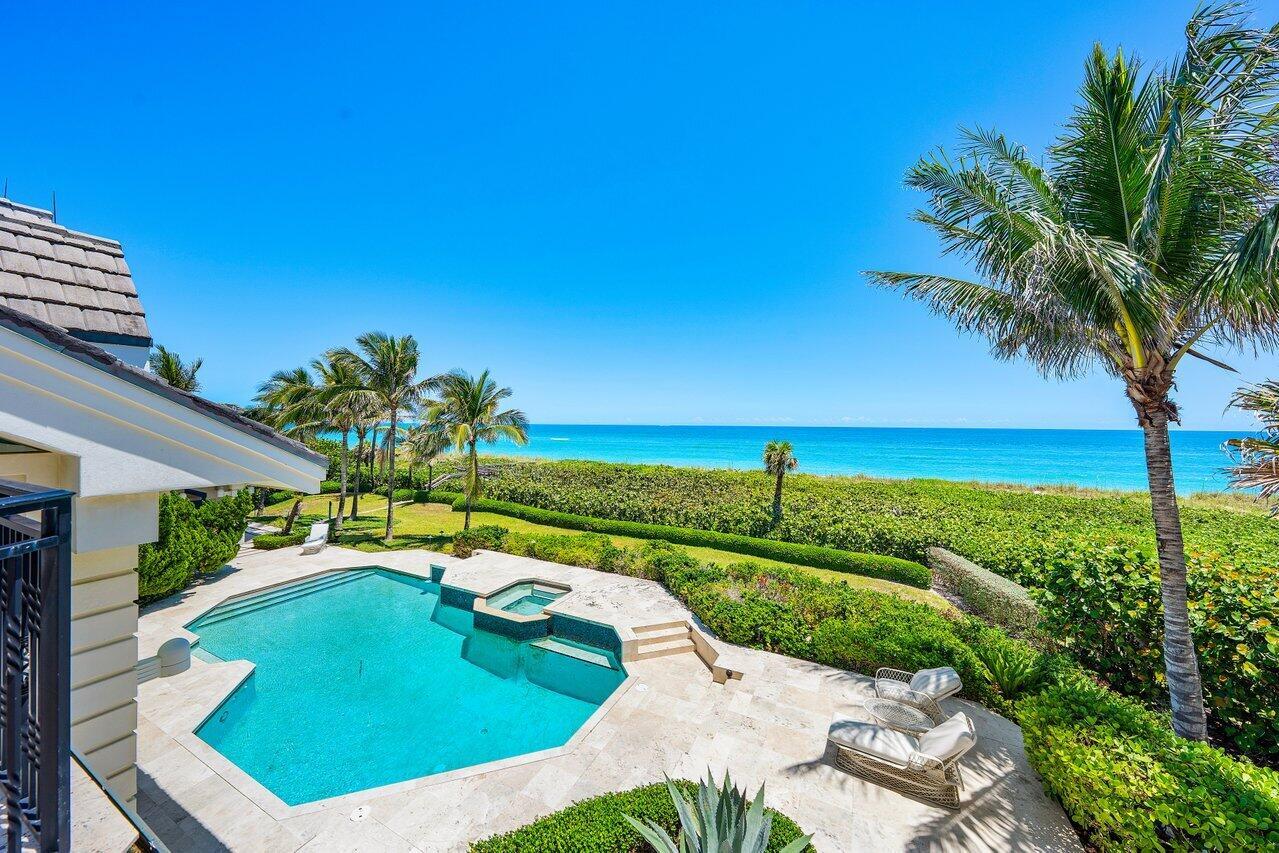 SAILFISH POINT - Residential