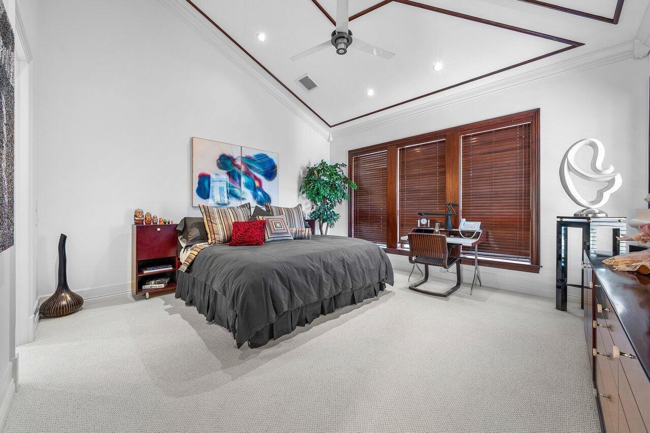 SAILFISH POINT - Residential