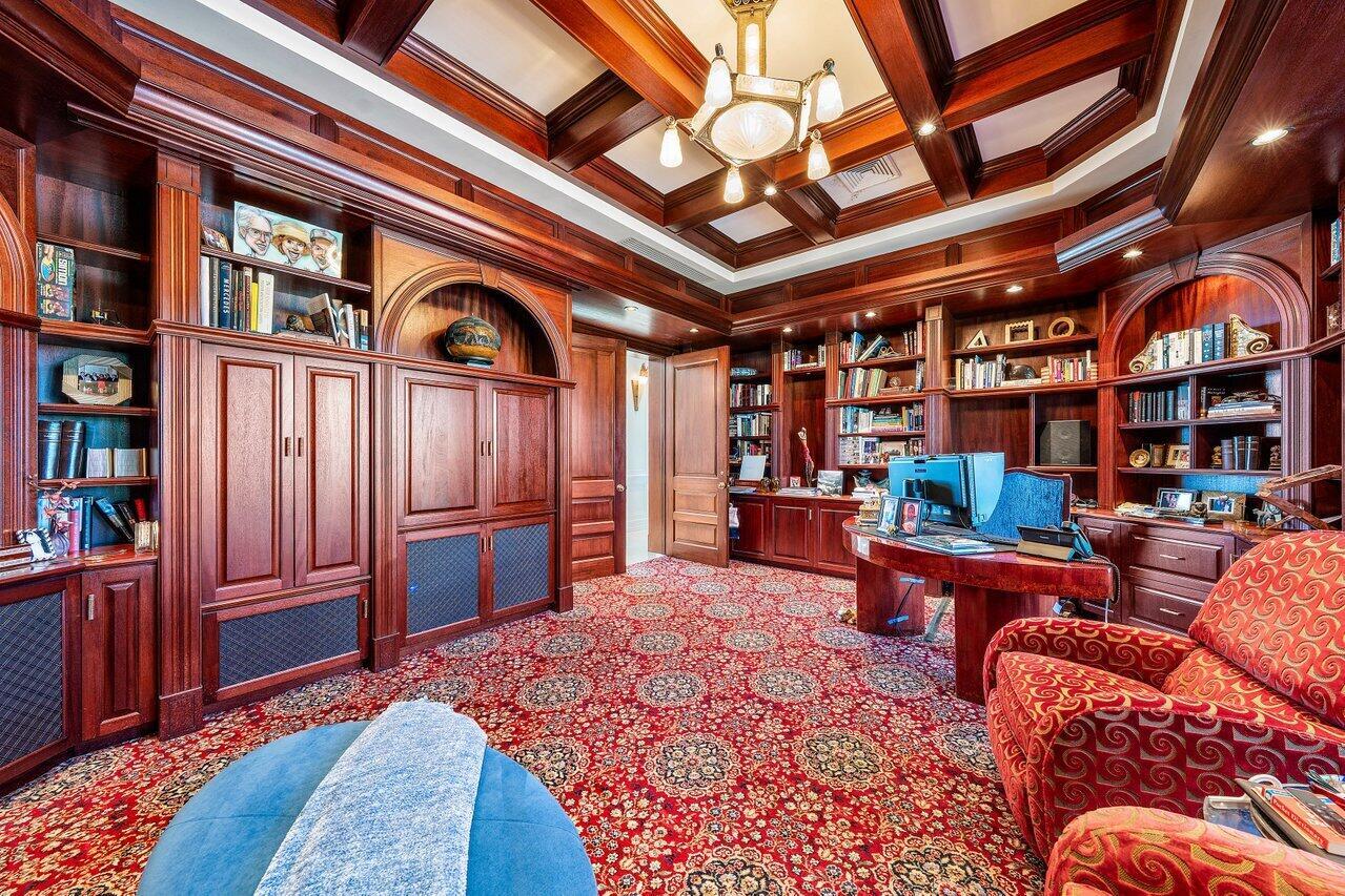 SAILFISH POINT - Residential