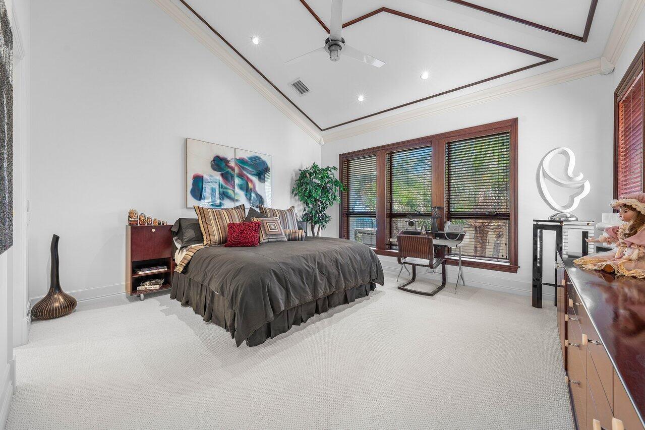 SAILFISH POINT - Residential