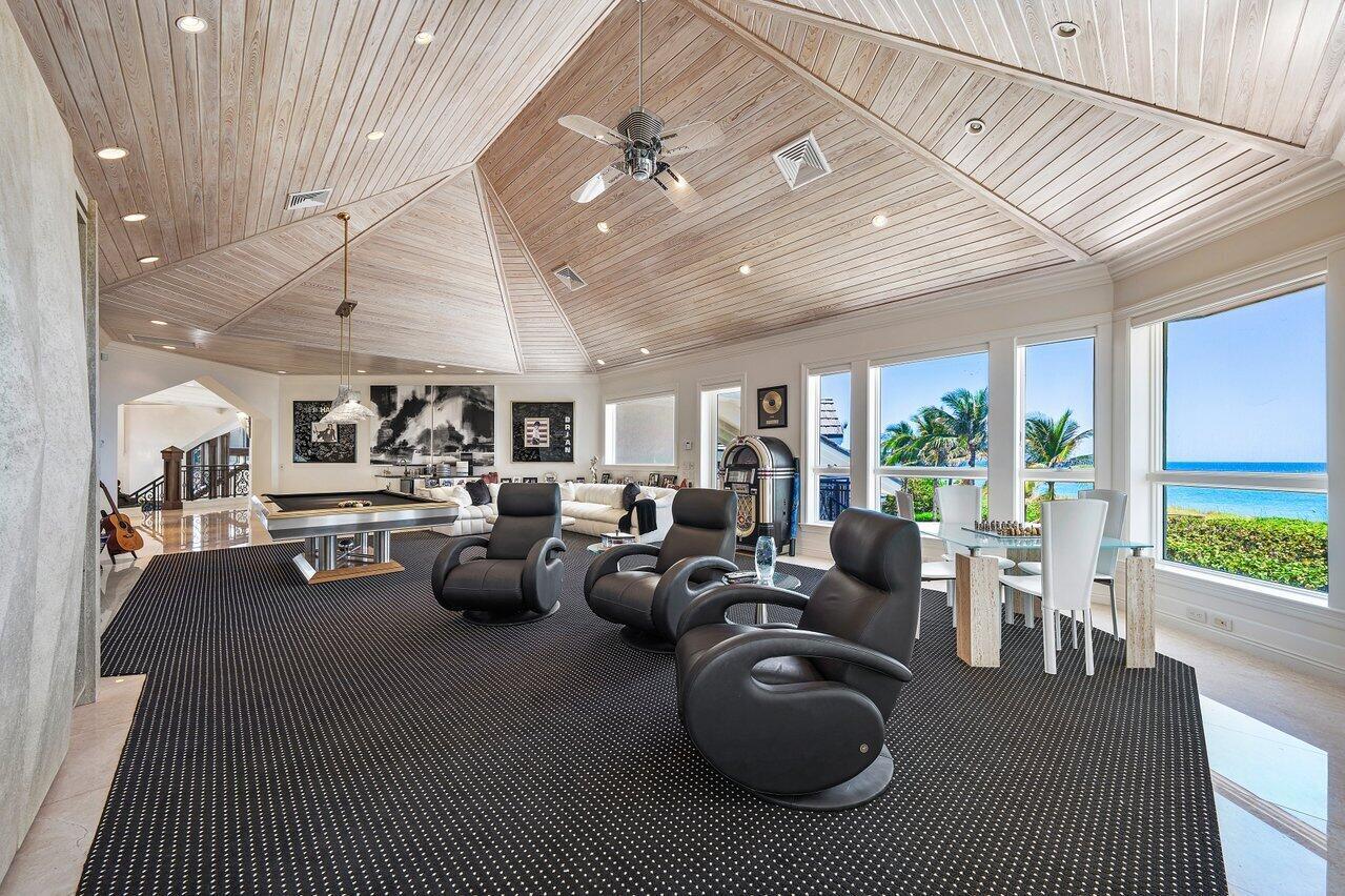 SAILFISH POINT - Residential