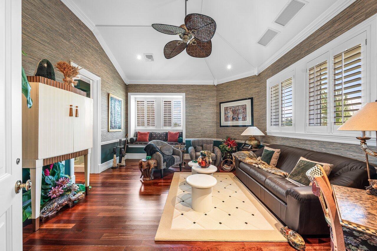 SAILFISH POINT - Residential