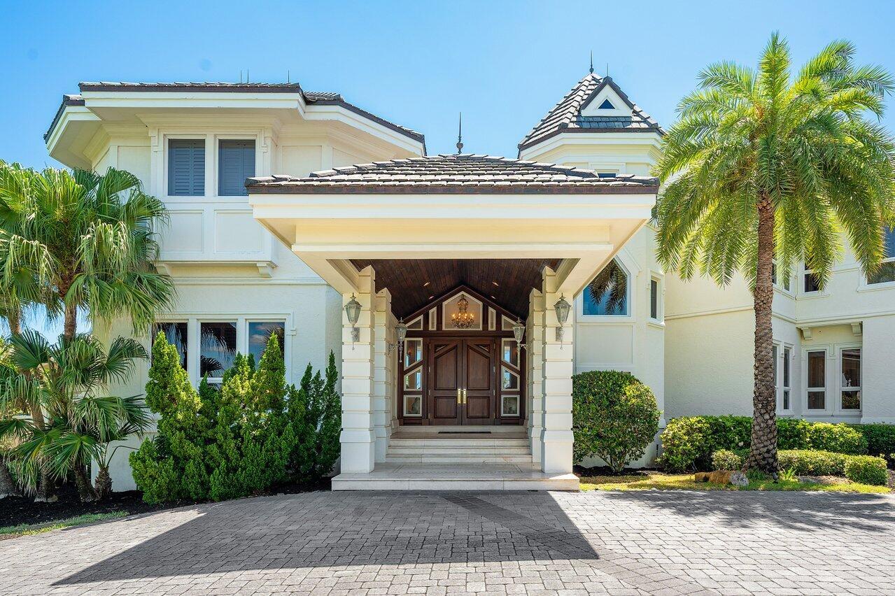 SAILFISH POINT - Residential