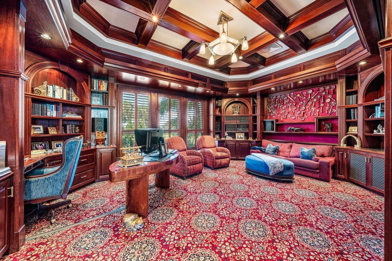 SAILFISH POINT - Residential