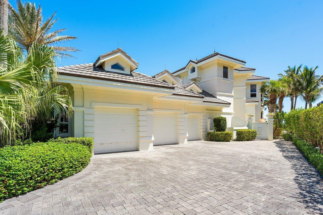 SAILFISH POINT - Residential