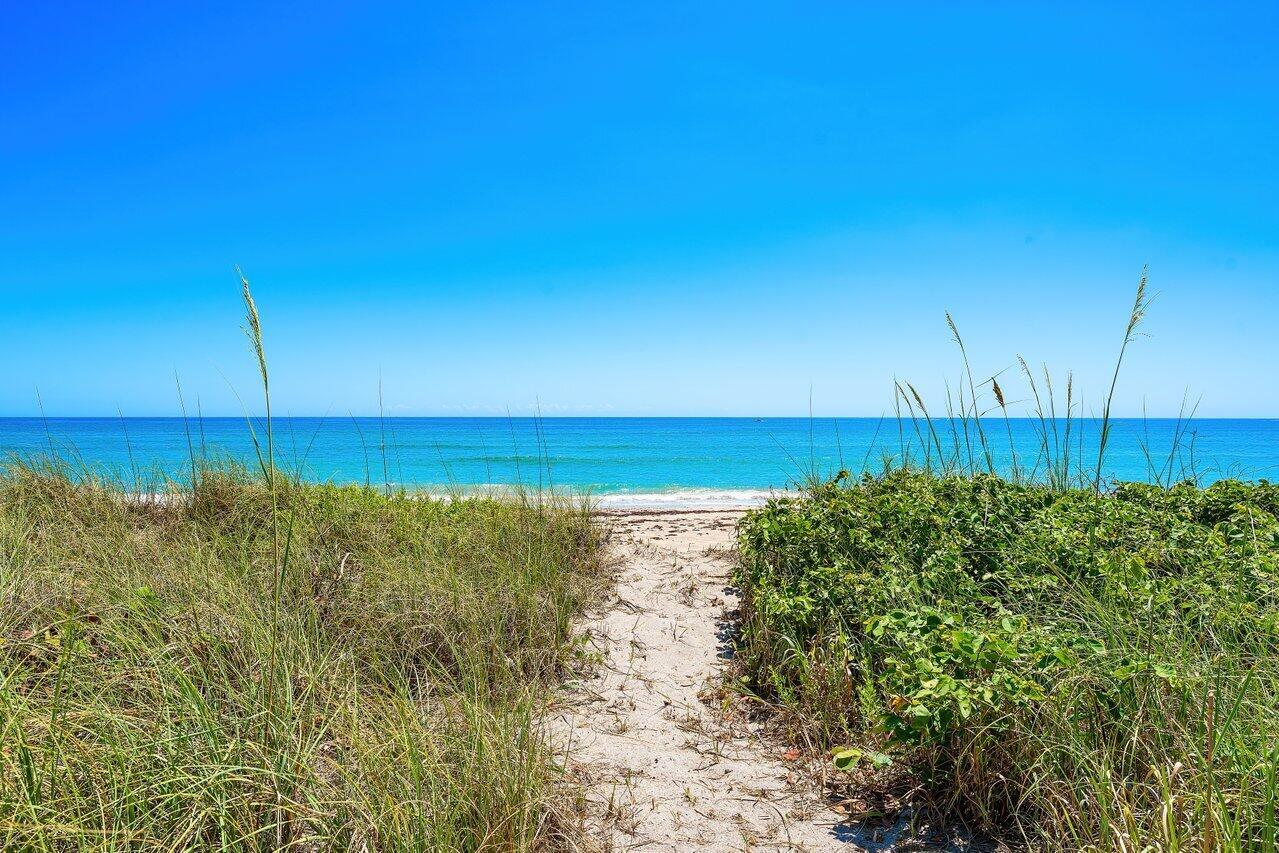 SAILFISH POINT - Residential