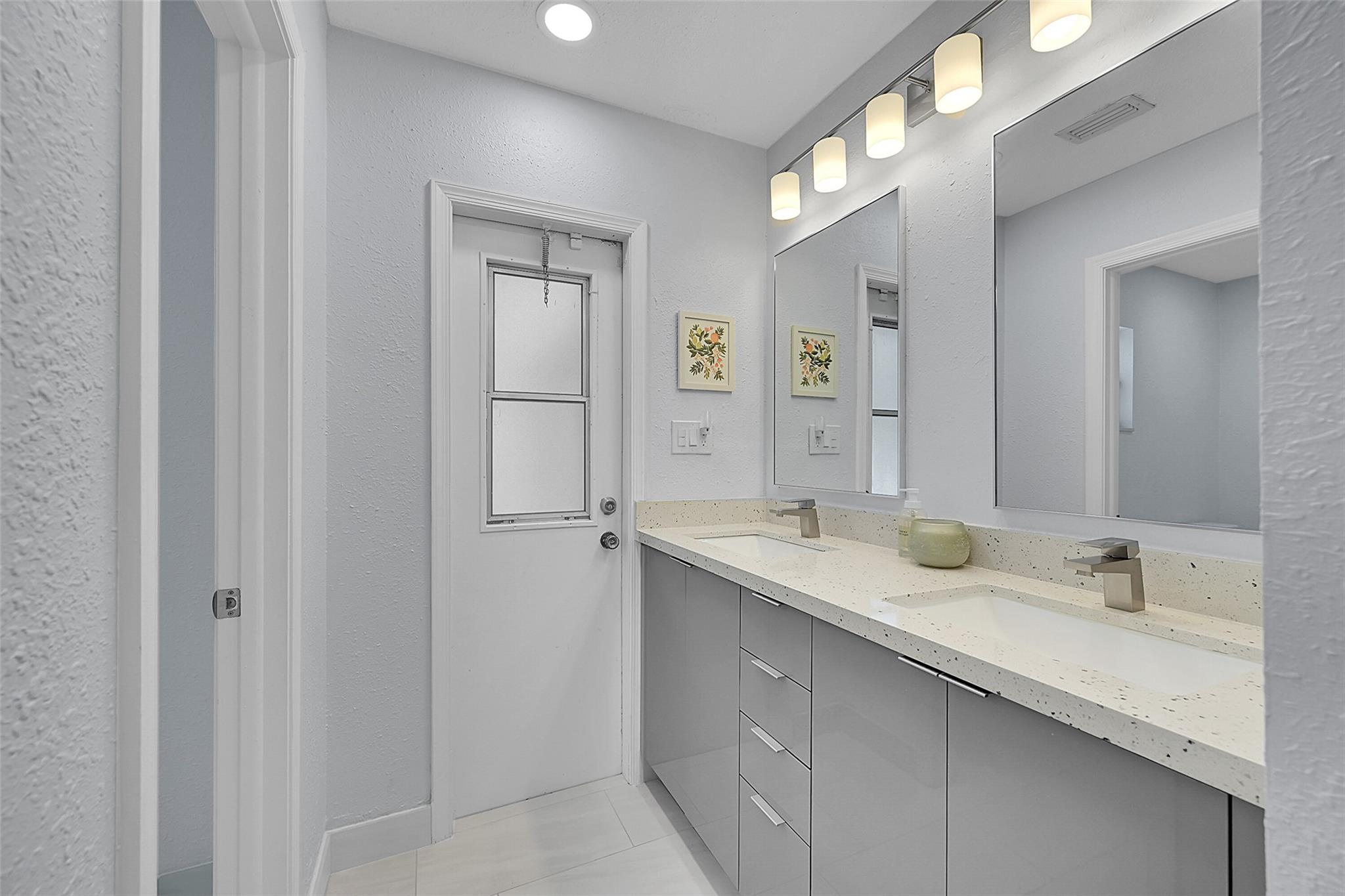 MAPLEWOOD - Residential
