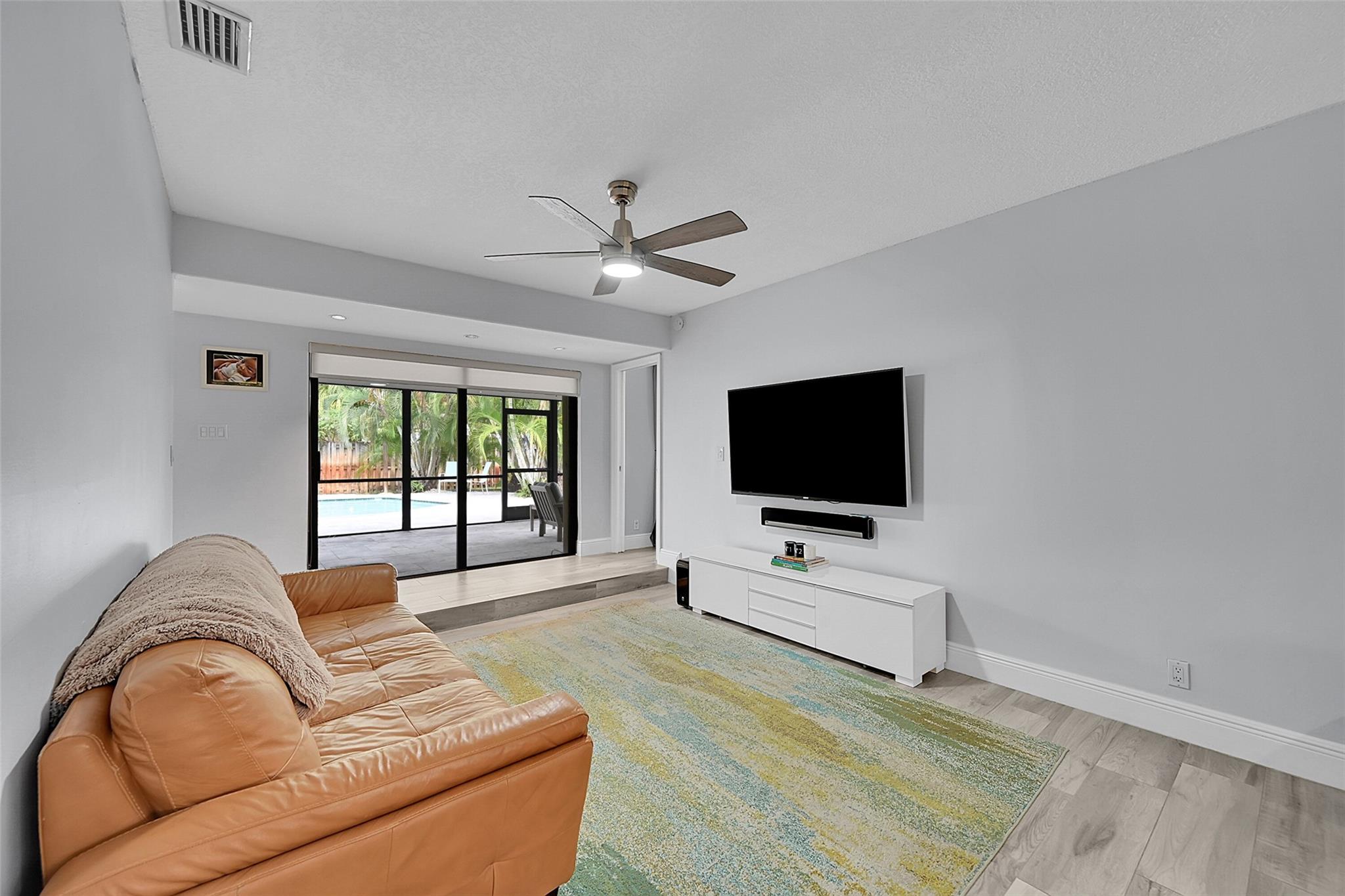 MAPLEWOOD - Residential