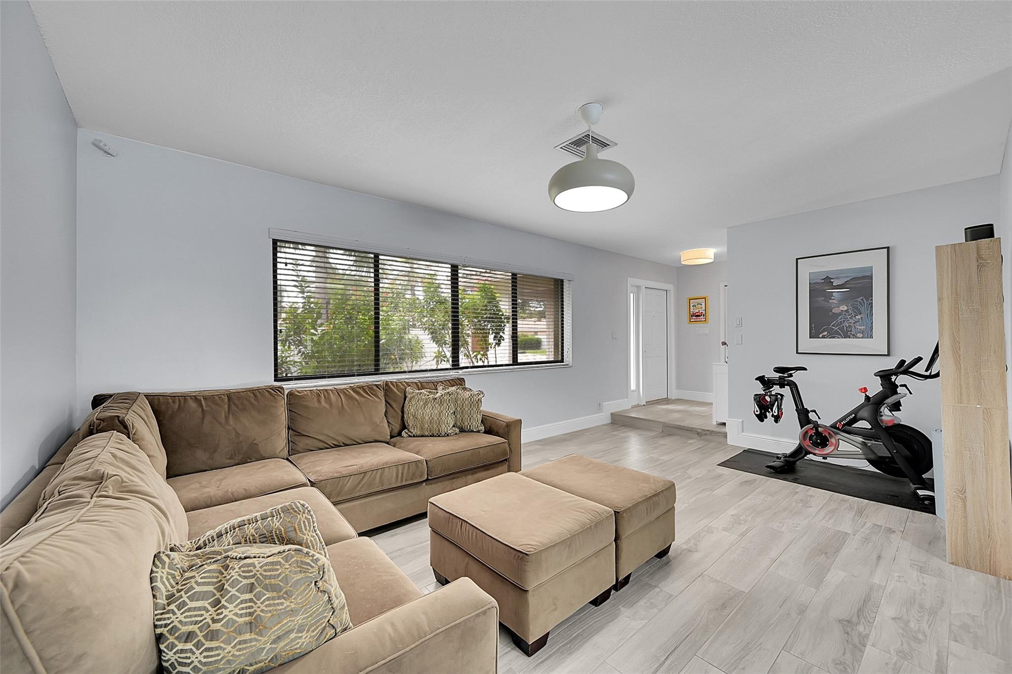MAPLEWOOD - Residential