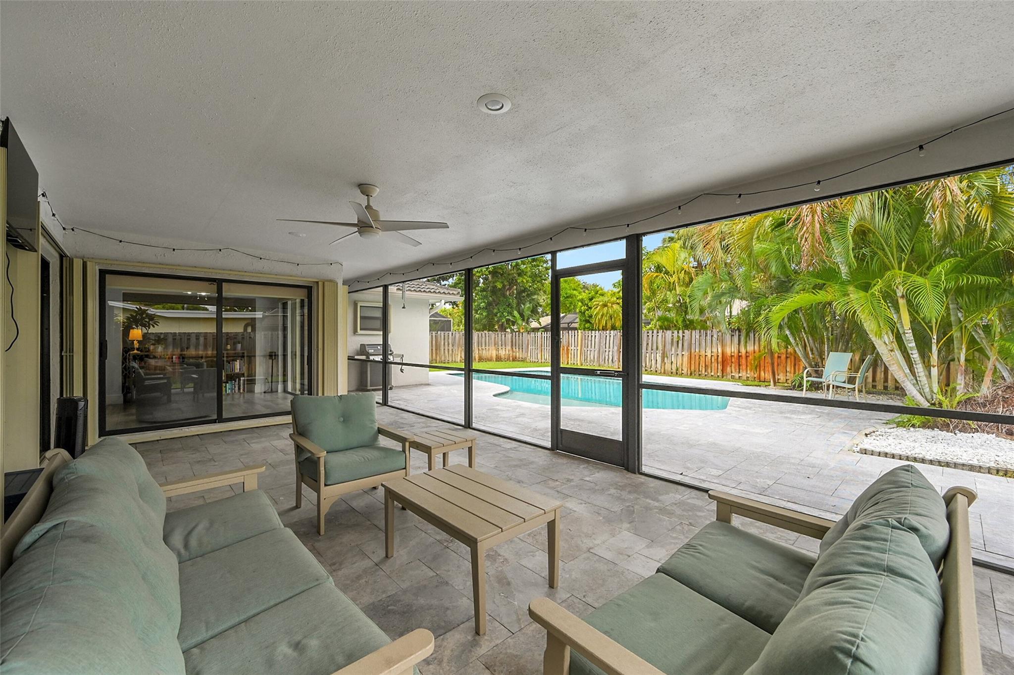 MAPLEWOOD - Residential