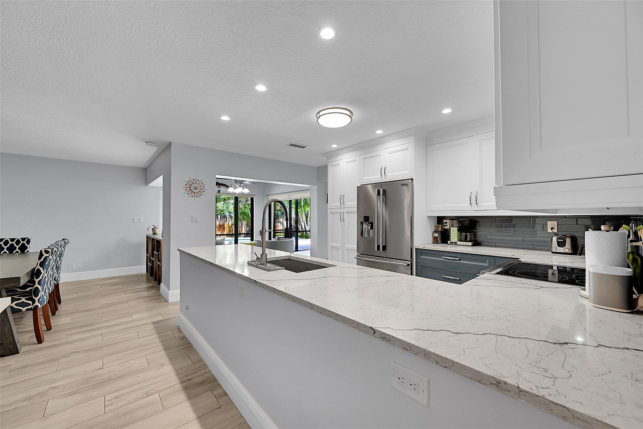 MAPLEWOOD - Residential