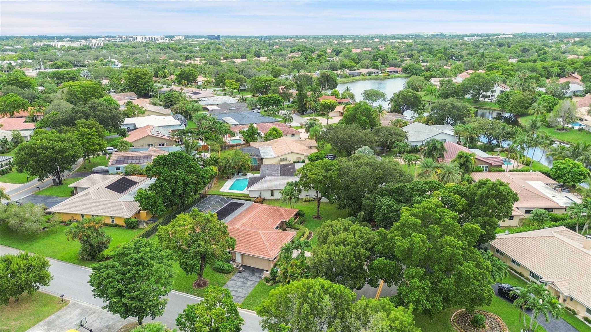MAPLEWOOD - Residential