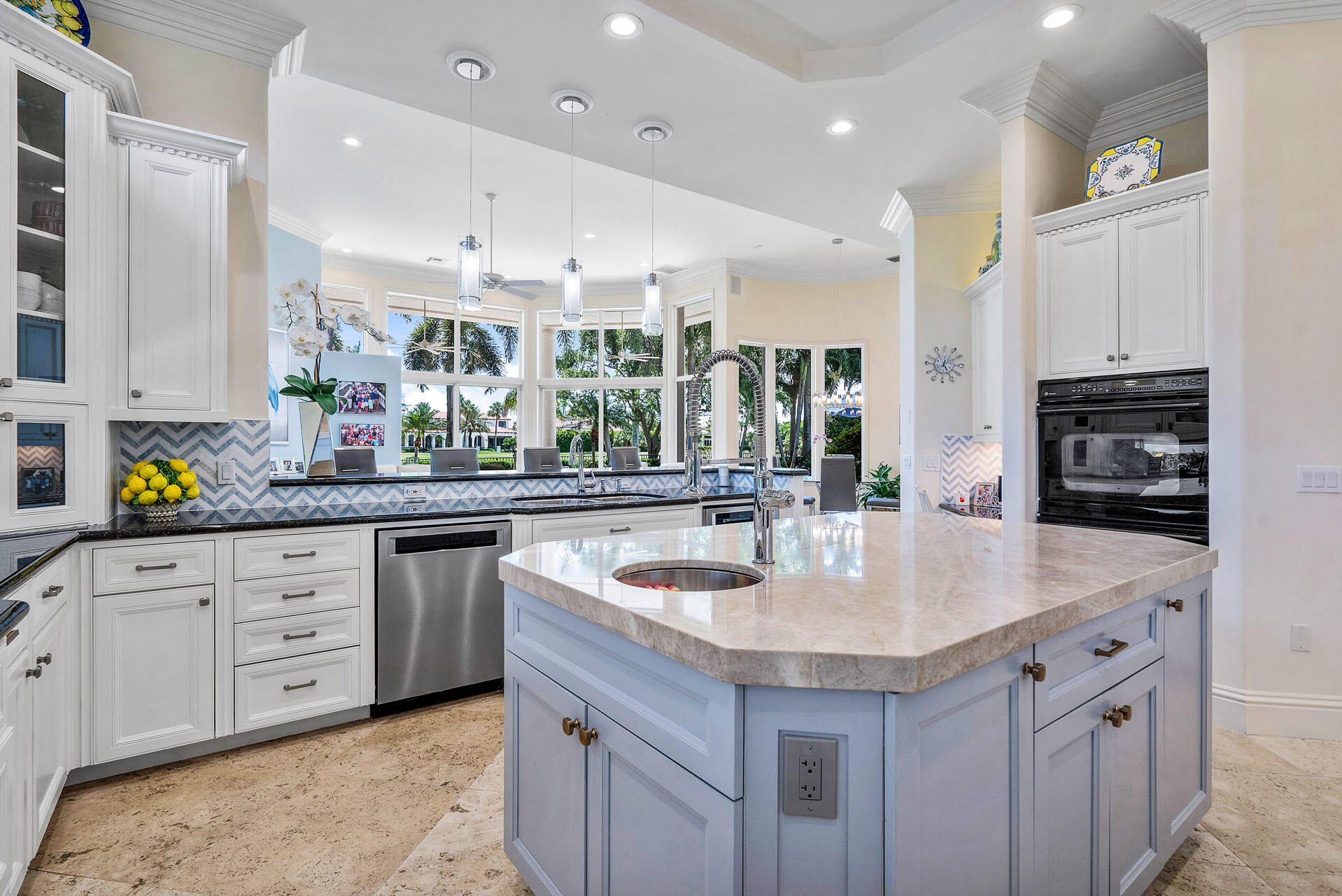 ROYAL PALM YACHT & COUNTR - Residential