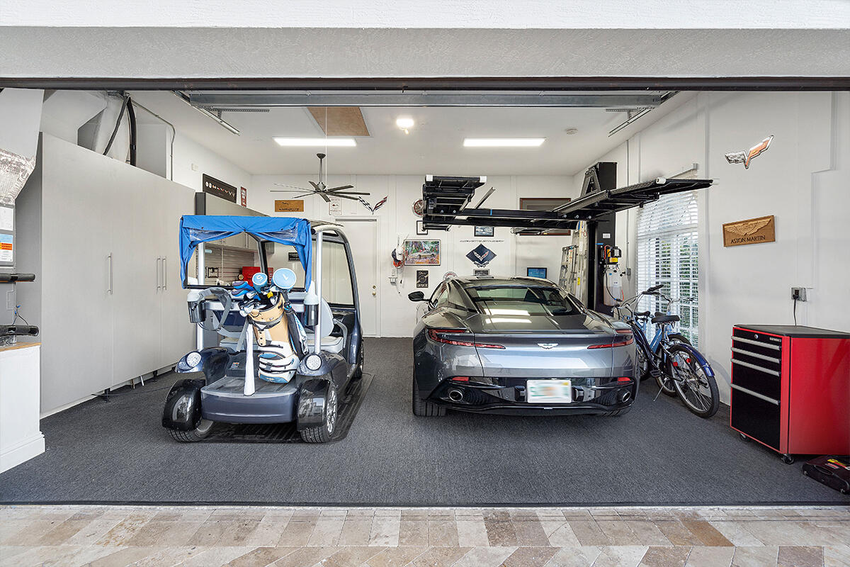 ROYAL PALM YACHT & COUNTR - Residential