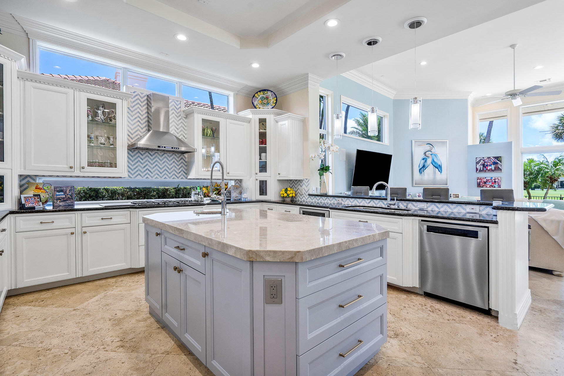 ROYAL PALM YACHT & COUNTR - Residential