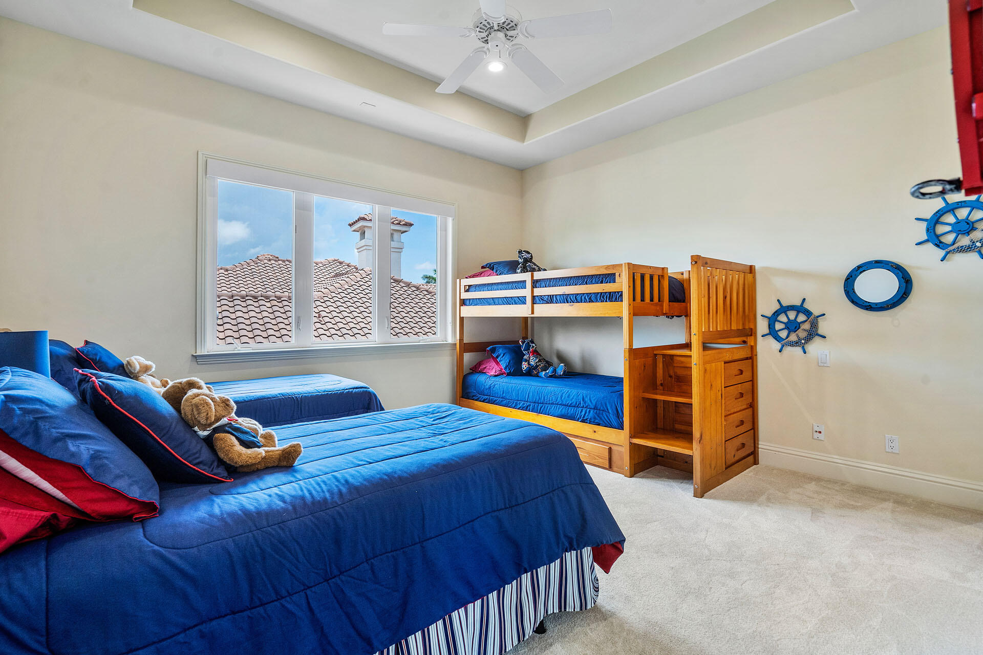 ROYAL PALM YACHT & COUNTR - Residential