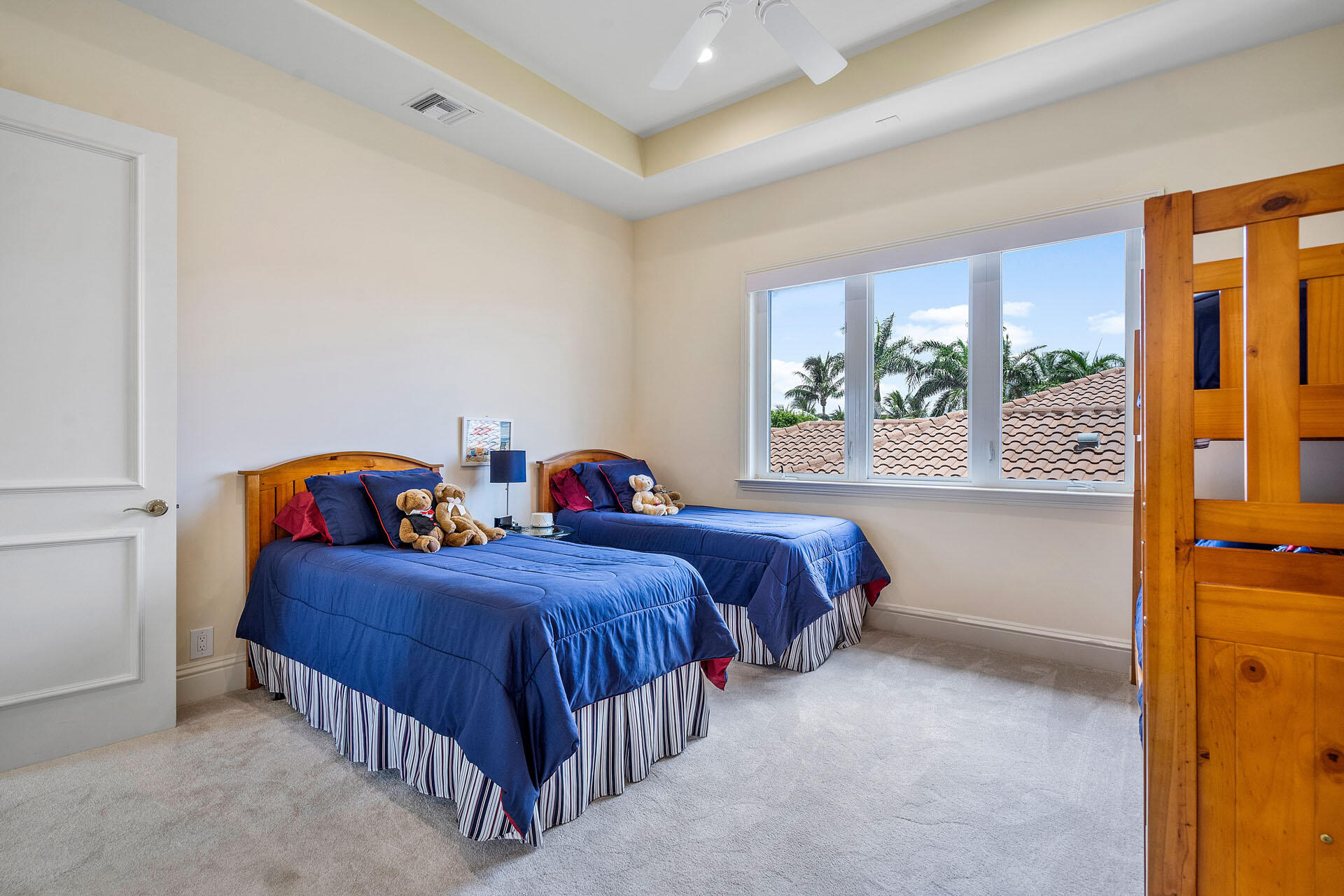 ROYAL PALM YACHT & COUNTR - Residential