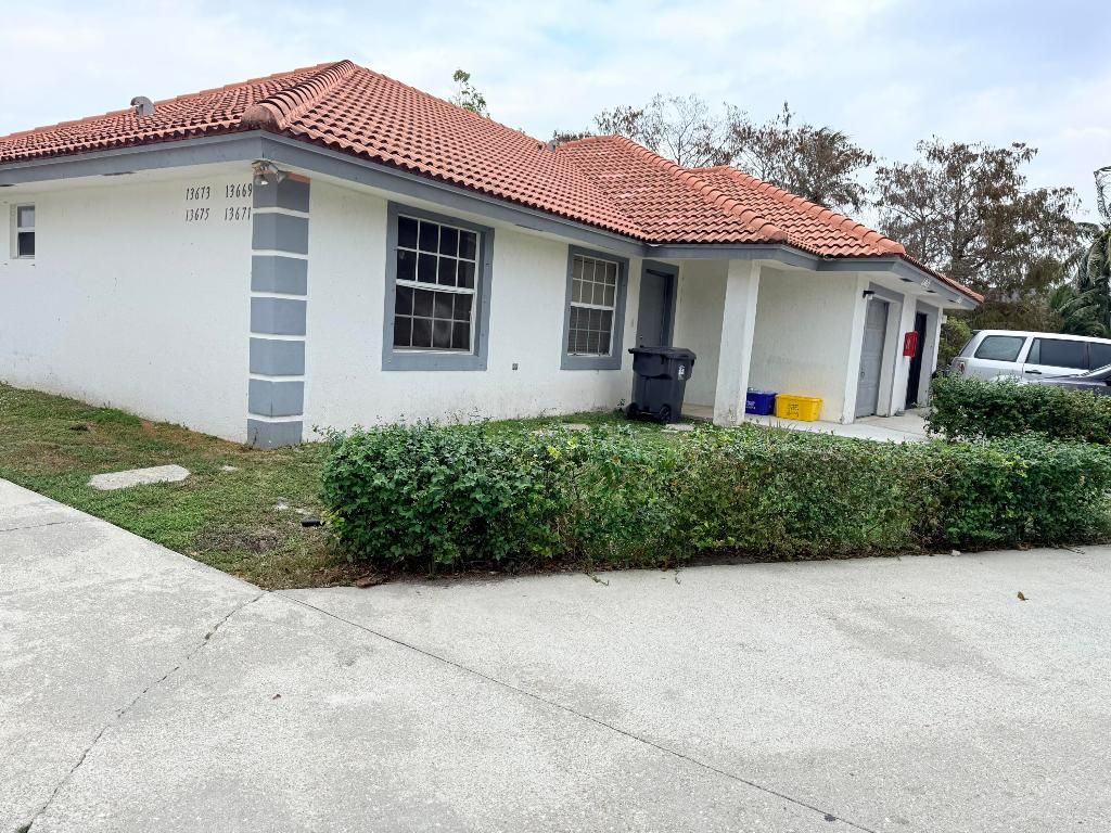 Photo of 13675 Yarmouth Court, Wellington, FL 33414 (MLS # R11155334)