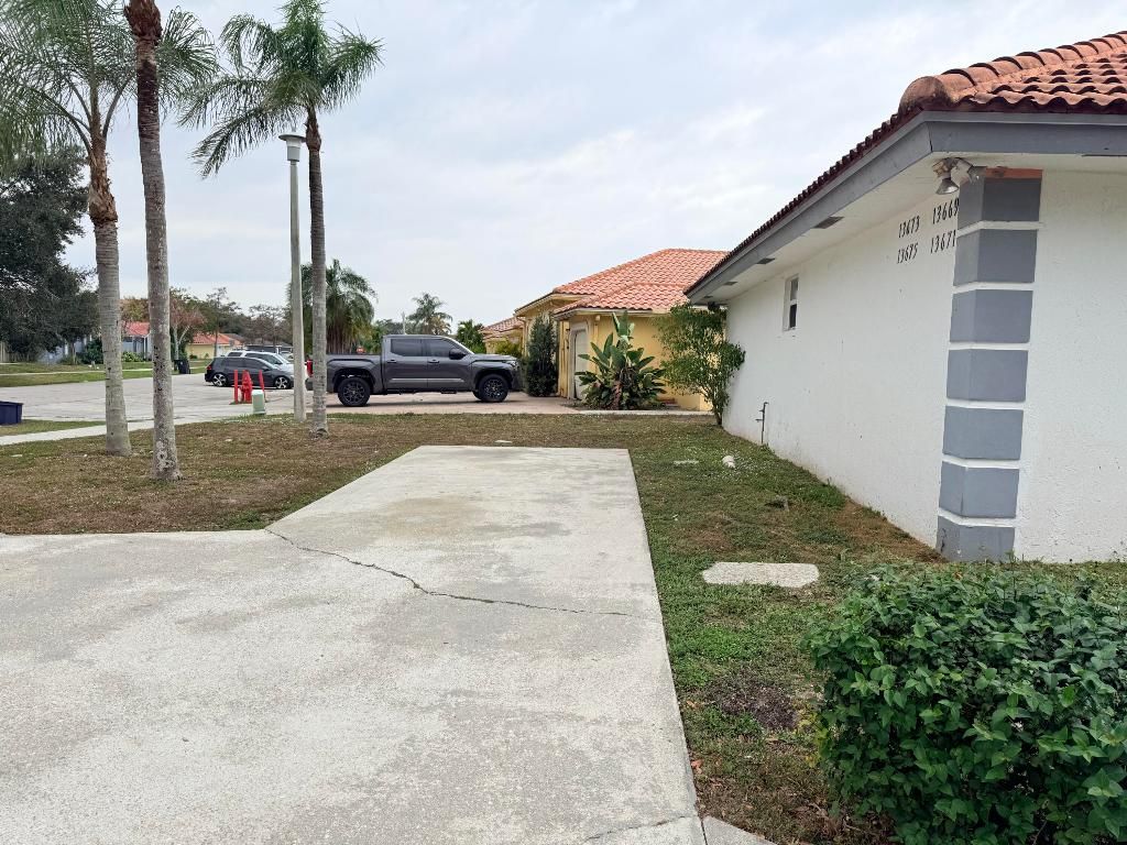 Photo of 13675 Yarmouth Court, Wellington, FL 33414 (MLS # R11155334)