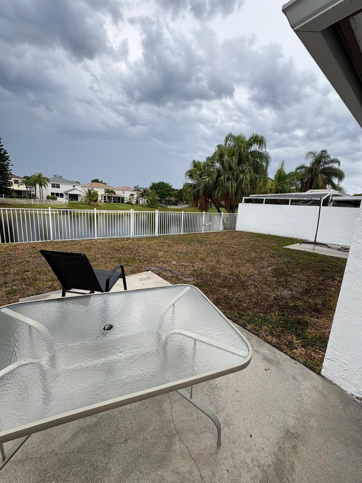 HOLIDAY SPRINGS EAST - Residential Lease