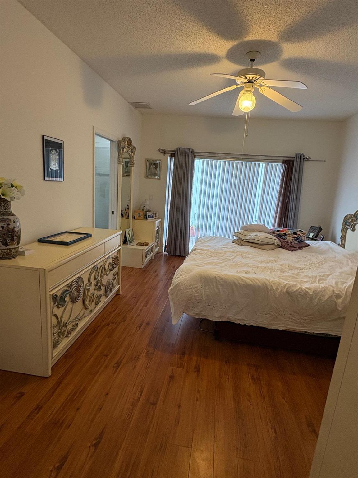 HOLIDAY SPRINGS EAST - Residential Lease