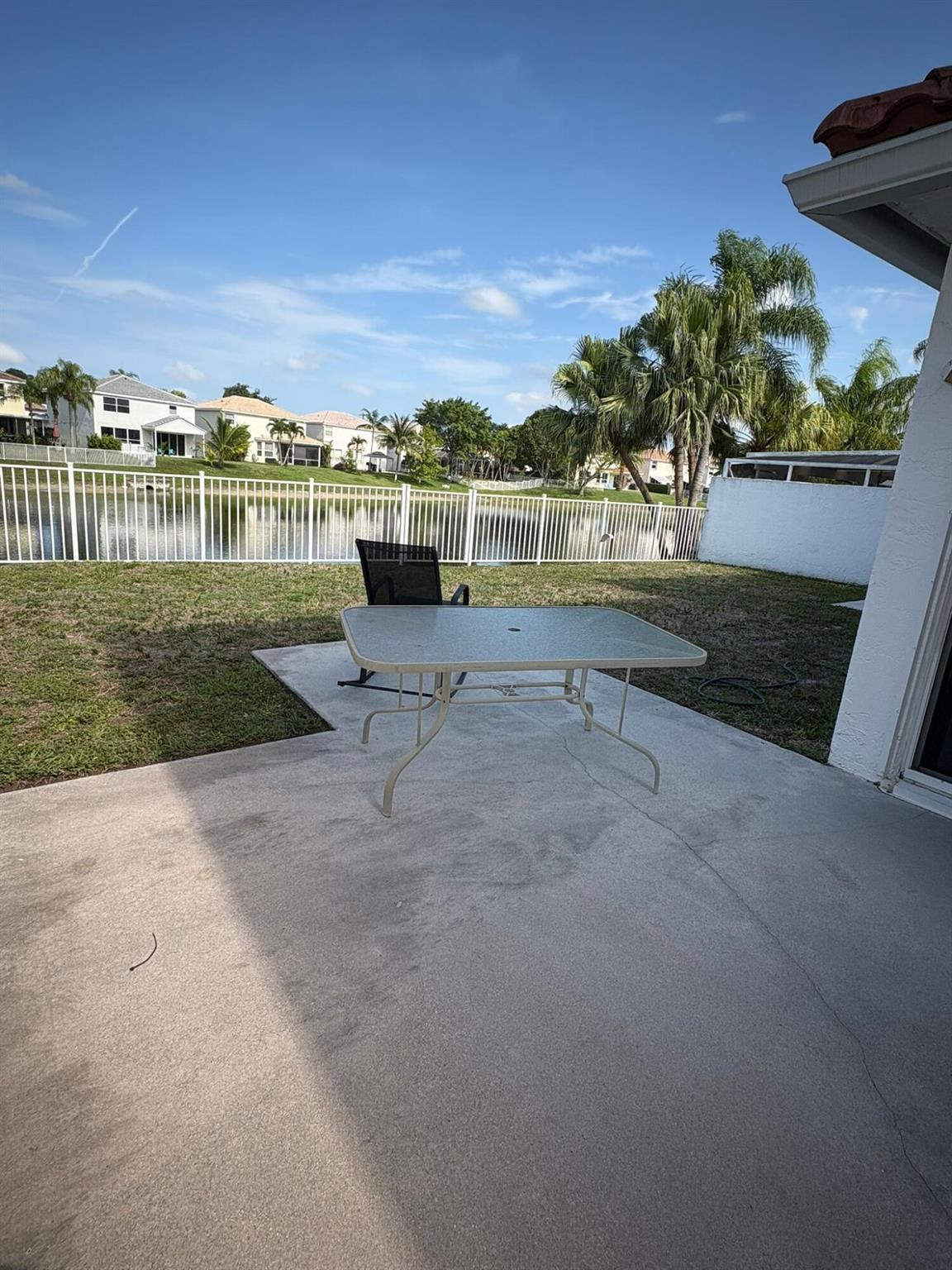HOLIDAY SPRINGS EAST - Residential Lease