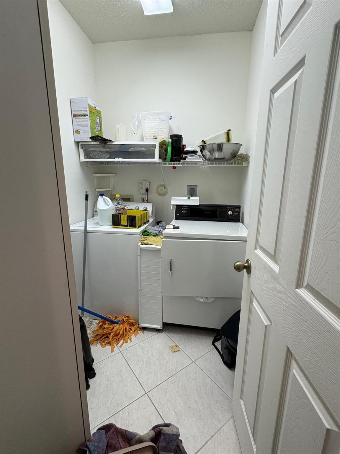 HOLIDAY SPRINGS EAST - Residential Lease