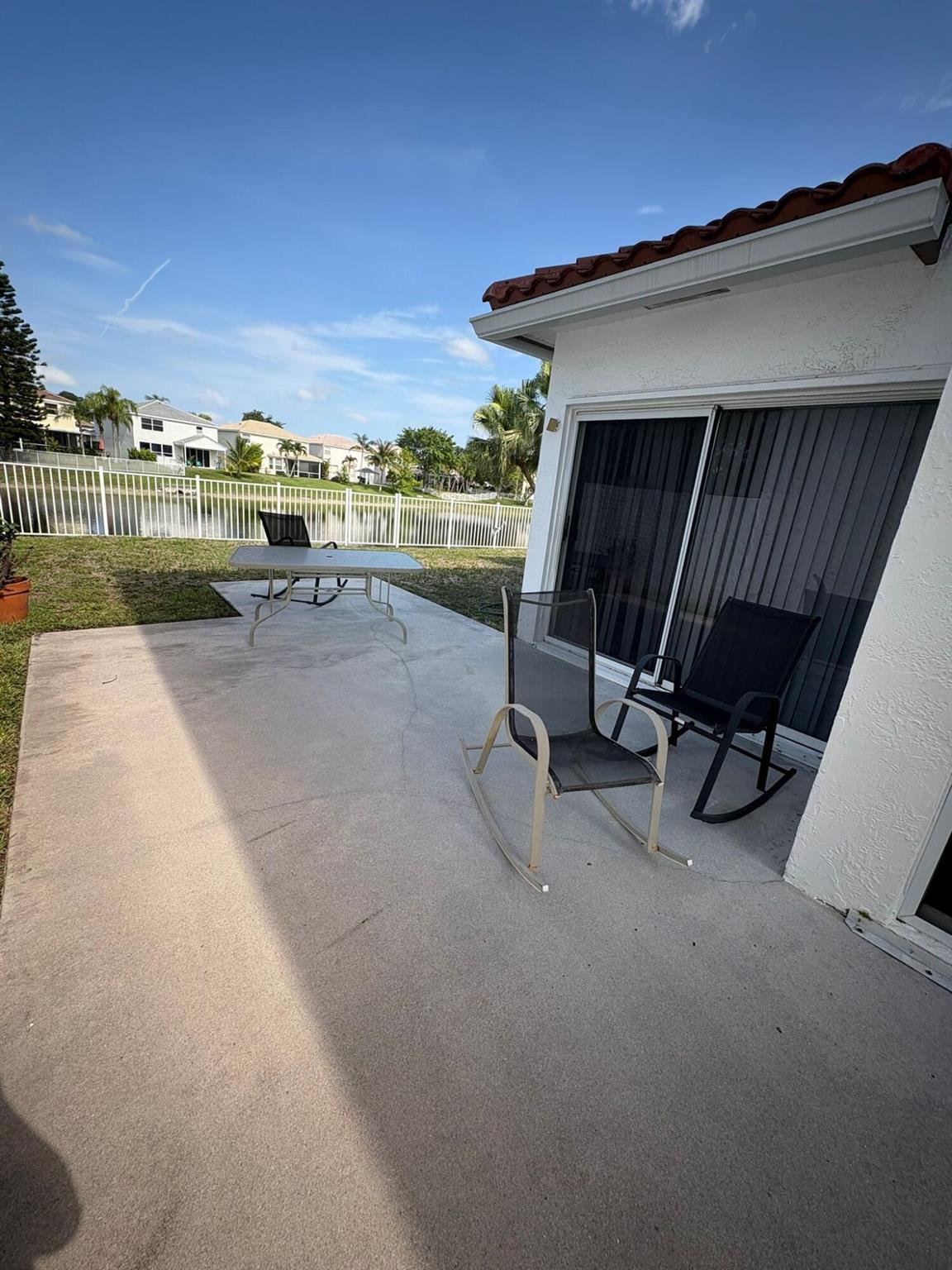 HOLIDAY SPRINGS EAST - Residential Lease