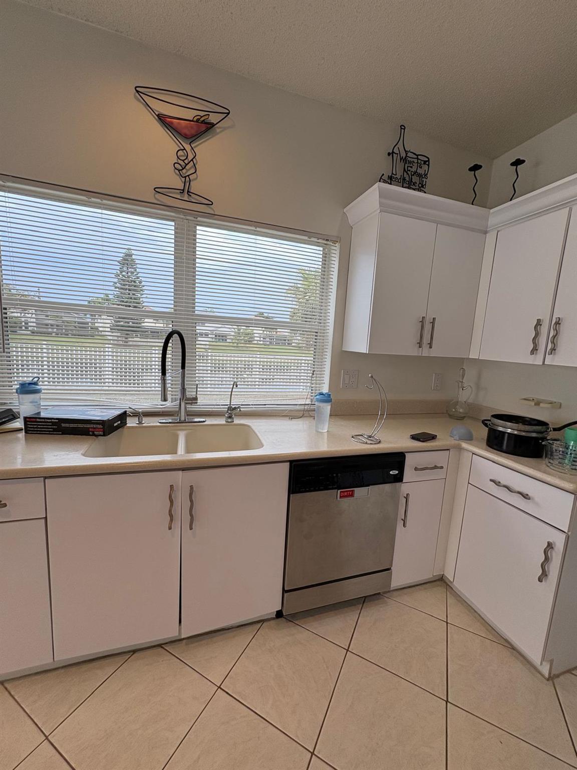 HOLIDAY SPRINGS EAST - Residential Lease