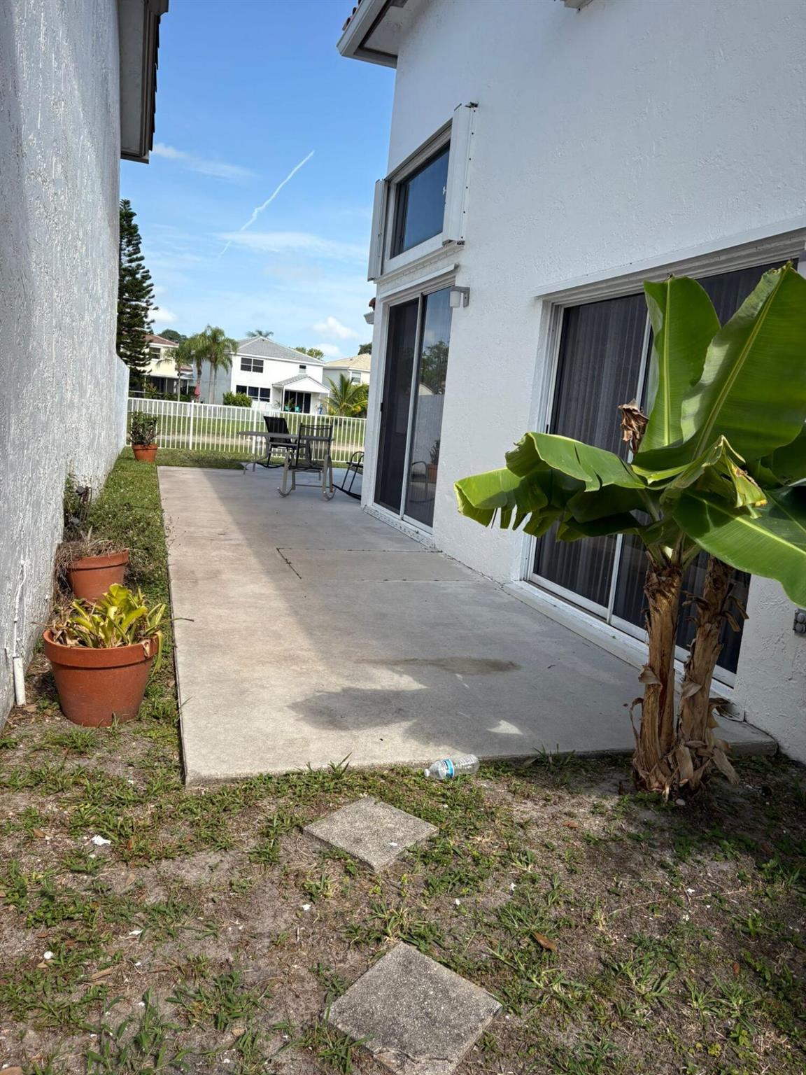 HOLIDAY SPRINGS EAST - Residential Lease