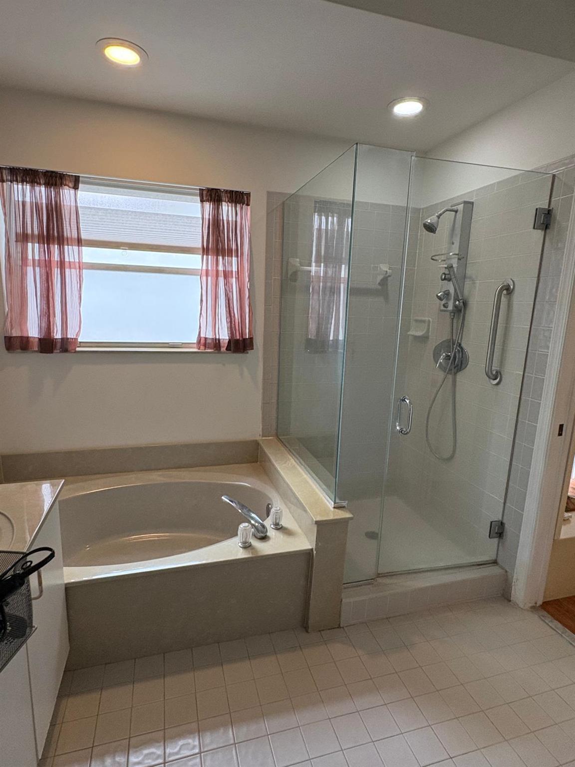 HOLIDAY SPRINGS EAST - Residential Lease