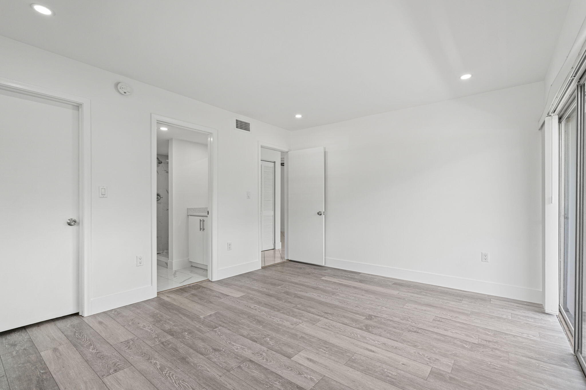 INWOOD CONDO - Residential