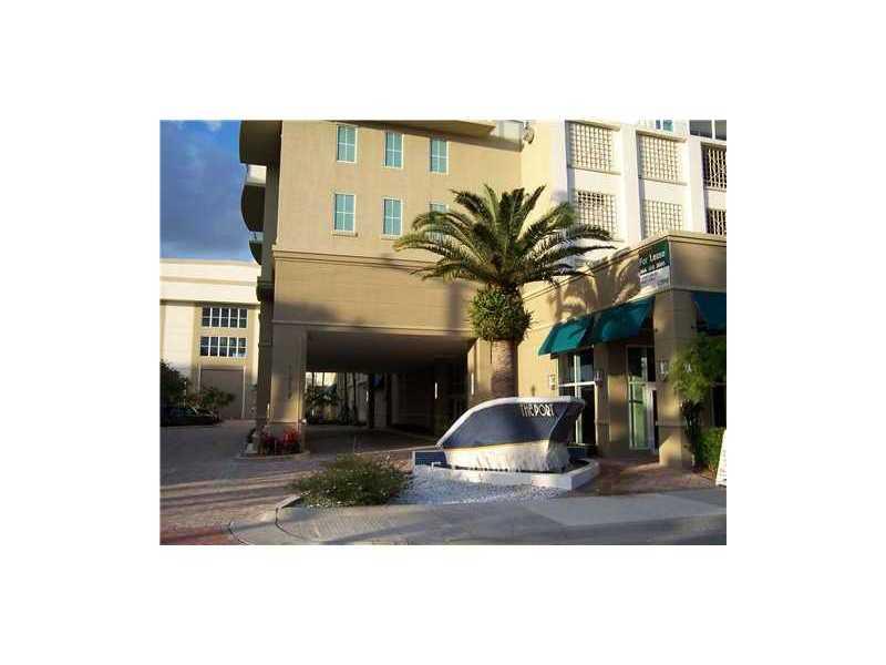 THE PORT MARINA - Land