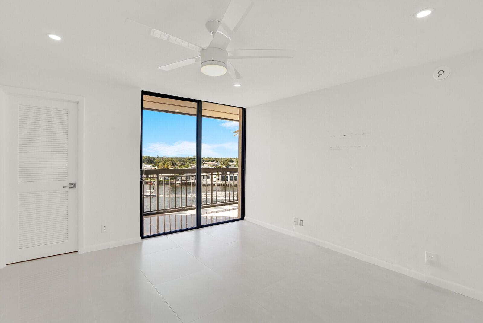 YACHT & RACQUET CLUB OF B - Residential Lease