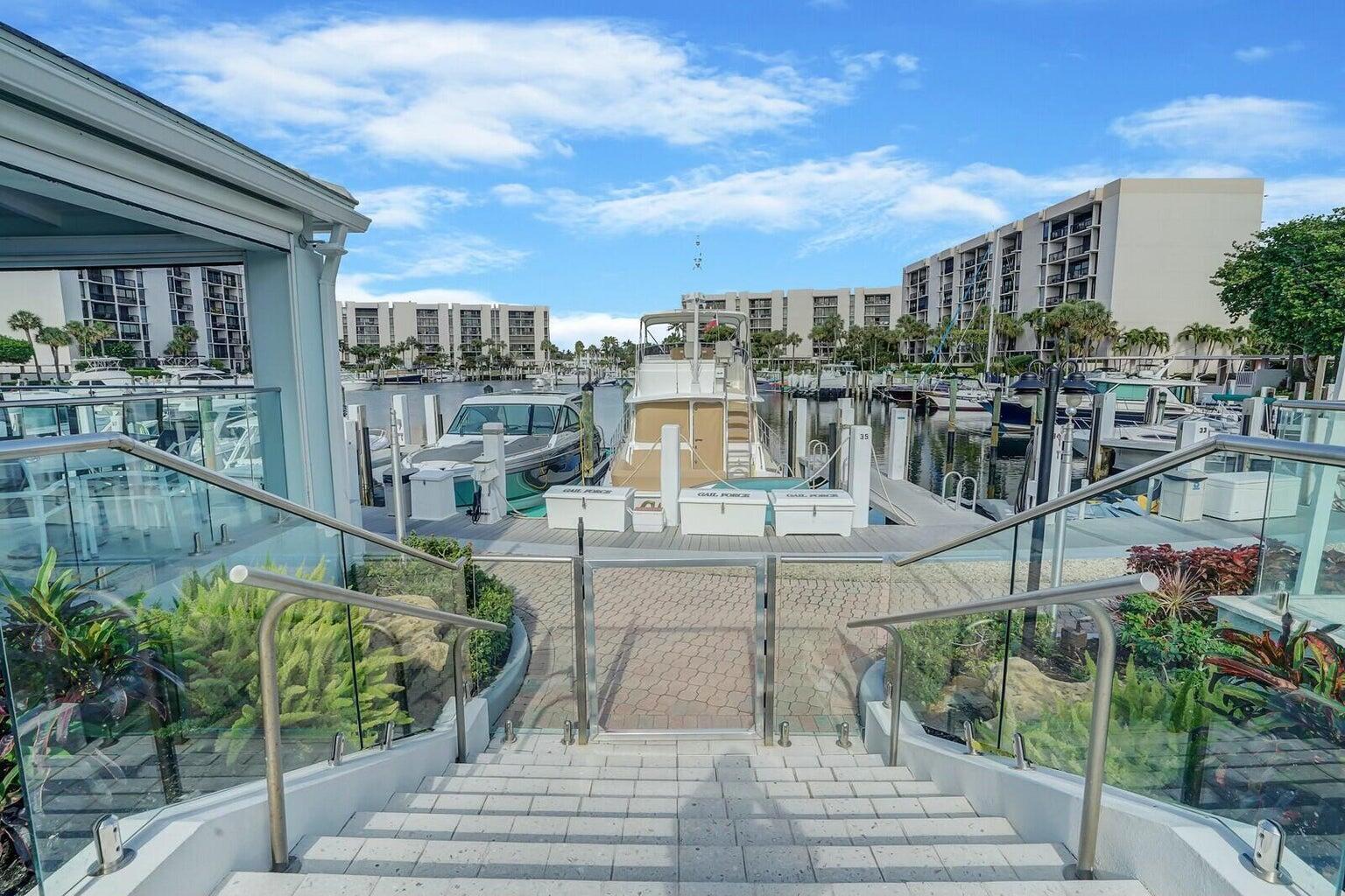 YACHT & RACQUET CLUB OF B - Residential Lease