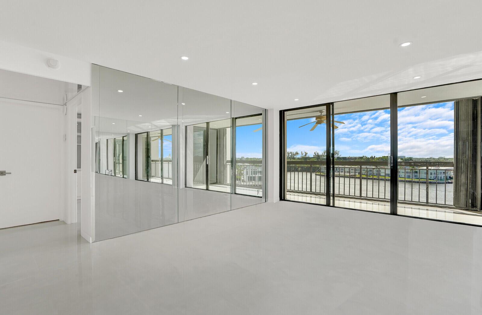 YACHT & RACQUET CLUB OF B - Residential Lease