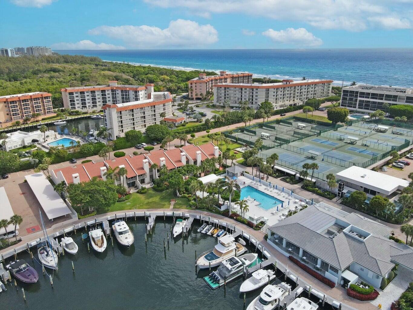 YACHT & RACQUET CLUB OF B - Residential Lease
